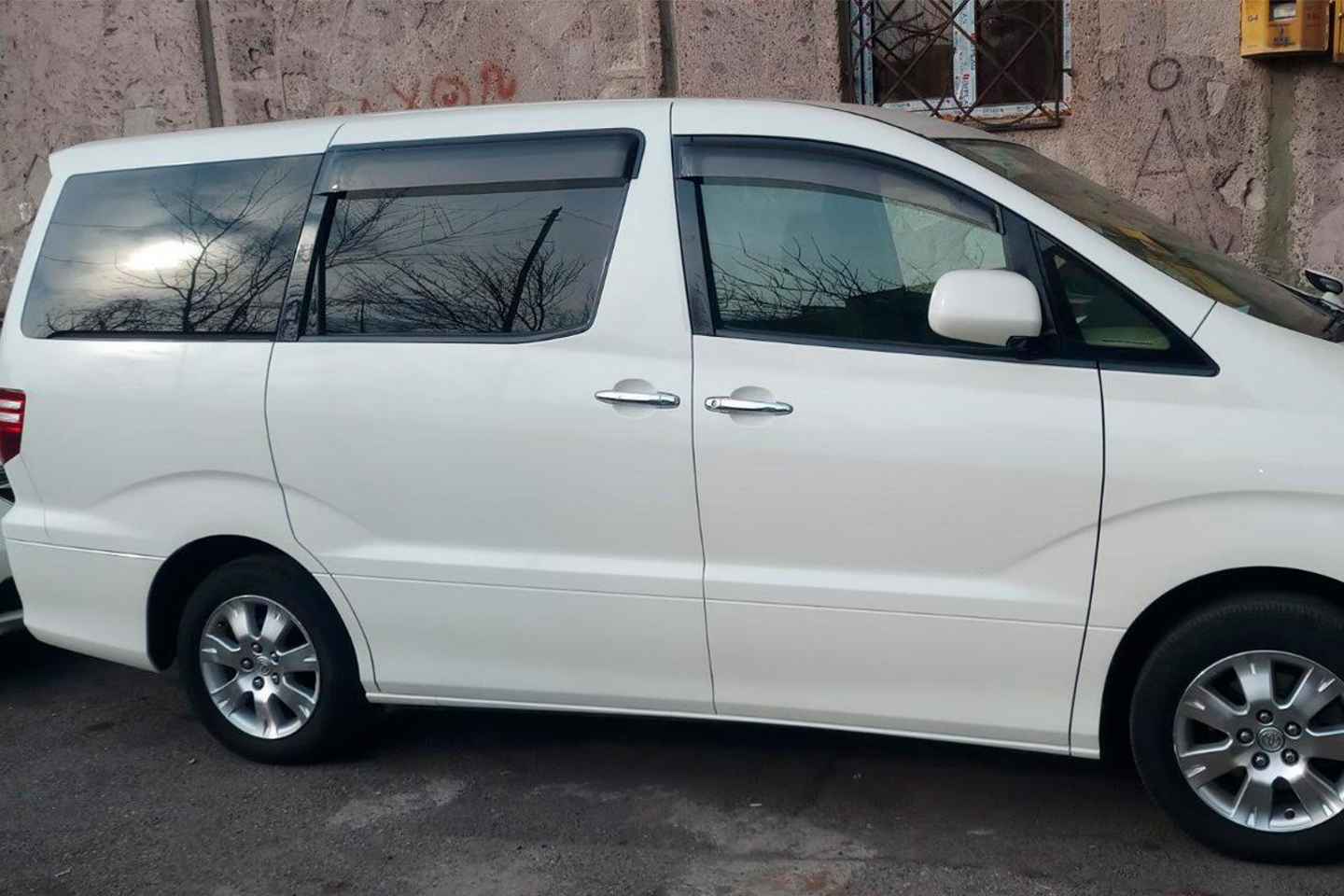 Yerevan: 2 way transfer from airport and to airport