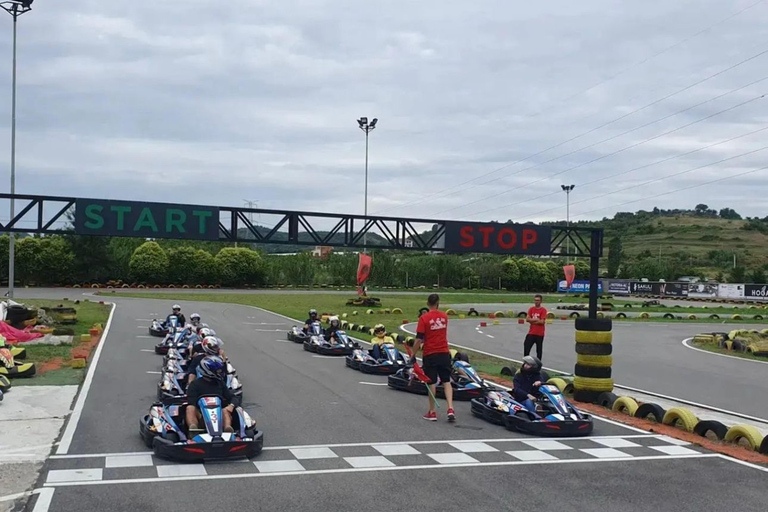 Känn spänningen: Karting i Tirana