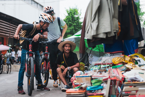 Must-try: Hidden Bangkok Bike and Food Tour