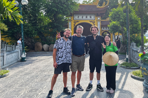 Desde Ha Noi - Visita privada de día completo a la ciudad en cocheDesde Ha Noi- Visita privada de la ciudad en coche y guía turístico