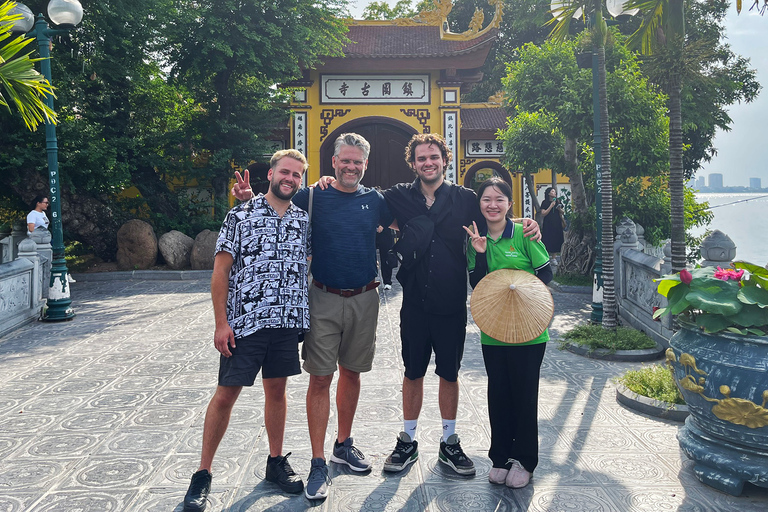 Desde Ha Noi - Visita privada de día completo a la ciudad en cocheDesde Ha Noi- Visita privada de la ciudad en coche y guía turístico