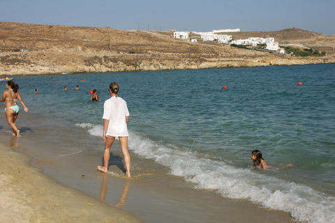 Mykonos: Paradise Beach Cruise Ship Transfer with Sunbeds