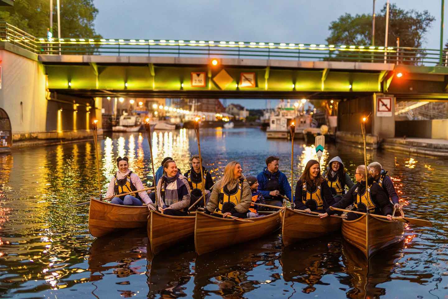 Klaipeda: Evening Guided Tour by Wooden Canoe