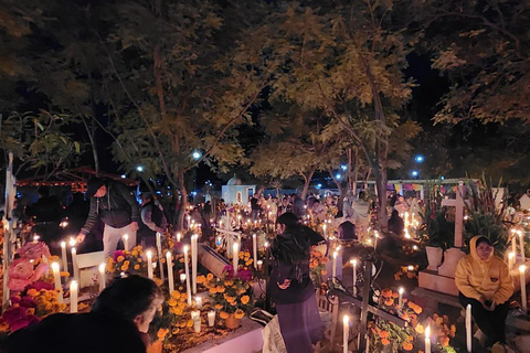 Among Flowers and Candles: A Tour of Oaxaca's Cemeteries Between Flowers and Candles: A Tour of Oaxaca's Cemeteries