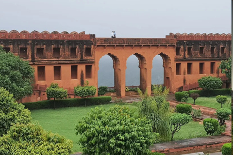 Jaipur: Führung durch das Jaigarh Fort mit Eintrittskarte