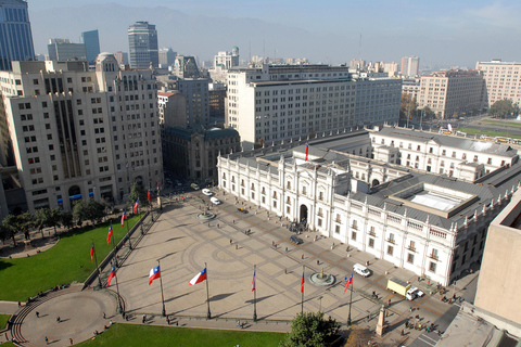 Santiago: Private Guided Walking Tour of the City Center