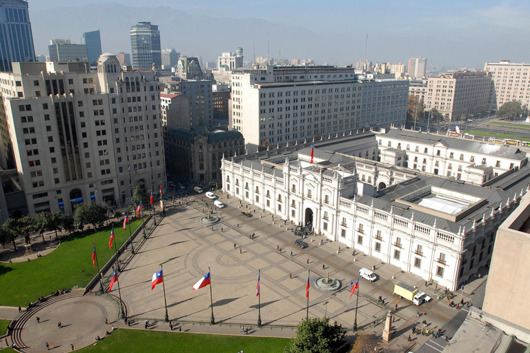 Santiago: Private Guided Walking Tour of the City Center