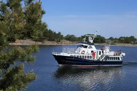 Turku: Ganztagestour mit dem Boot zur Insel Seili