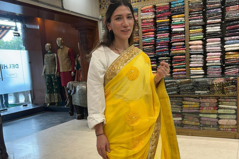 Delhi: Custom Shopping Tour Half /Full Day With Female Guide Delhi: Half-Day Trusted & Authentic Luxury Shopping Tour