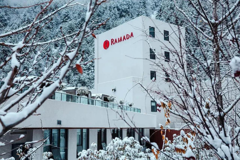 Sichuan: Ramada Guergou Hot Springs Tickets