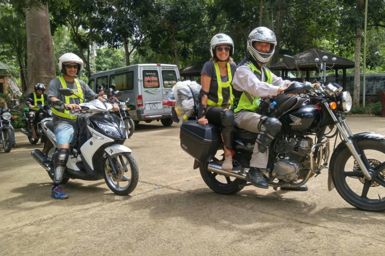 Jednodniowy rejs z Hoi An/DaNang do Hue przez przełęcz Hai Van lub odwrotnieHue to Hoi Opcja z samodzielną przejażdżką na motocyklu