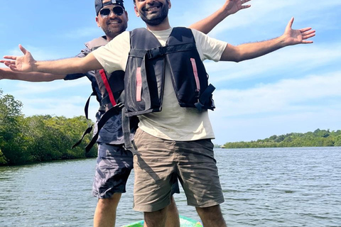 Da Colombo/Negombo: safari sul fiume Madu e allevamento di tartarugheDa Kandy: Tour in tuk tuk di Sigiriya e della roccia di Pidurangala