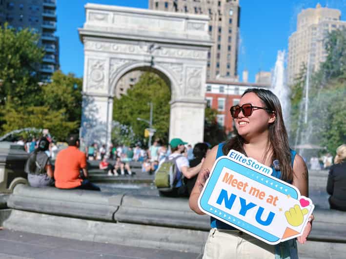 New York: NYU Campus Walking Tour with Student Guide