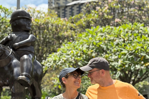 麦德林：乘坐缆车城市观光和隐藏的街头艺术麦德林：乘缆车城市观光和隐秘街头艺术
