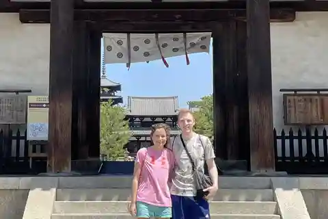 Nara : visite guidée du temple Horyuji avec déjeuner et calligraphie