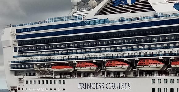 Guided Denarau Cruise Ship Tour