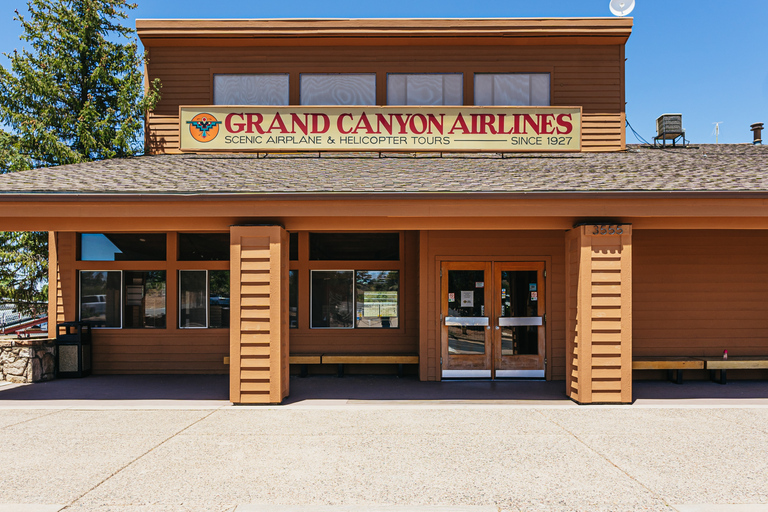 Grand Canyon Village: Wycieczka samolotem po południowej krawędzi Wielkiego KanionuLot samolotem nad Wielkim Kanionem i wycieczka Hummerem