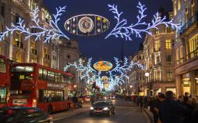 London: Christmas Lights Tour by Heritage Bus