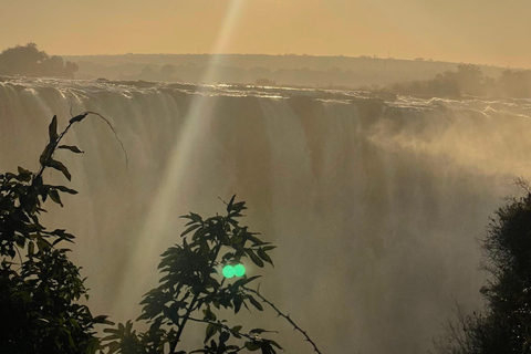 Cataratas Victoria: tour privado al amanecer con desayuno en el mirador