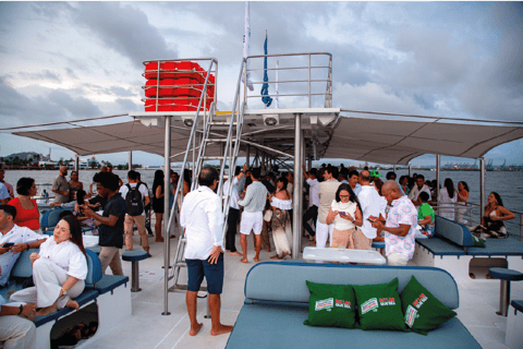 Cartagena: Sunset on Cartagena Bay aboard the Flamante Catamaran Cartagena: Sunset over Cartagena Bay aboard the Flamante Catamaran