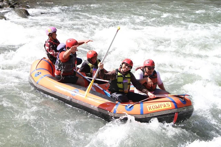 Nepal van Java Village & Elo River Rafting Tour