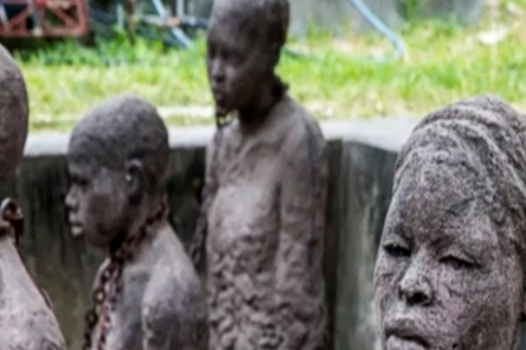 Zanzibar: las Jozani, farmy przypraw i wycieczka po Stone TownZanzibar: Las Jozani, plantacje przypraw i wycieczka po Stone Town