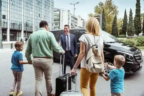 Munnar: Private Airport Transfer to/from CochinAirport(COK)