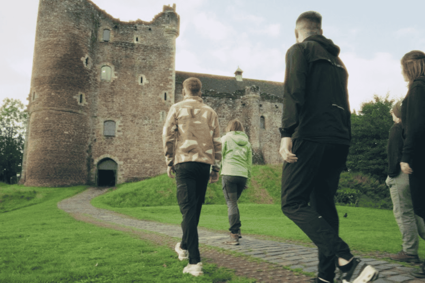 Desde Edimburgo: Caminata en las Tierras Altas, Remo en el Lago y Castillos