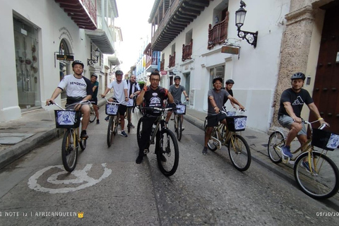 Cartagena: tour storico, culturale e di graffiti in bicicletta