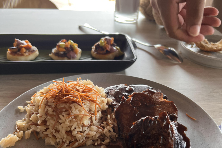 Cartagena Food Tour: 10 Dishes, Street Food & Sit-down stops