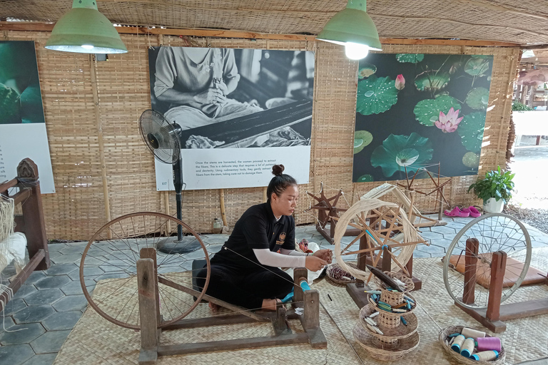 Siem Reap: Tonle Sap Lake & Floating Village Tour Tour in a Tuk Tuk
