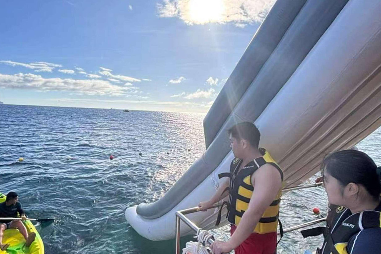 Boracay: Sally Sunset Party Yacht w/ Snacks & Water Activity
