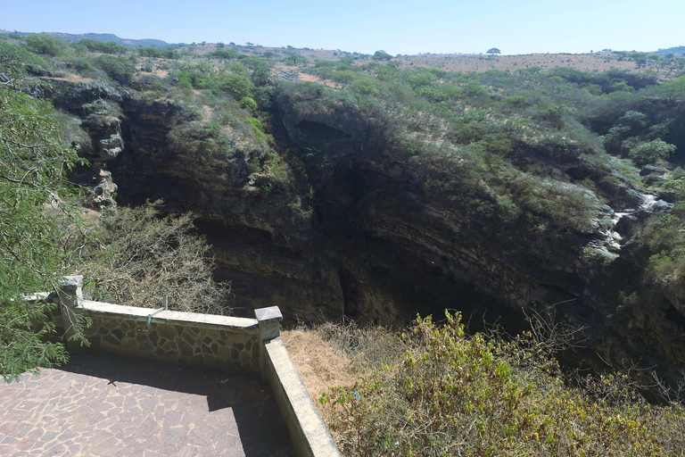 Salalah: Jebel Safari & Natural Wonders – Full-Day Tour Salalah: Jebel Safari & Natural Wonders – Full-Day Tour