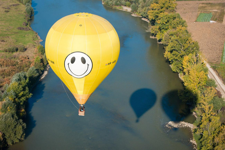 Bucharest: Sunrise Hot Air Balloon Flight