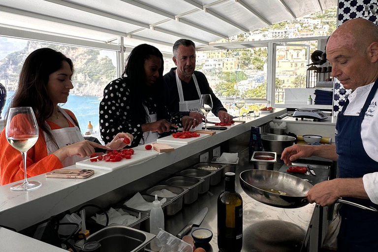 Positano: Cooking Class in the Rooftop of Rada Restaurant
