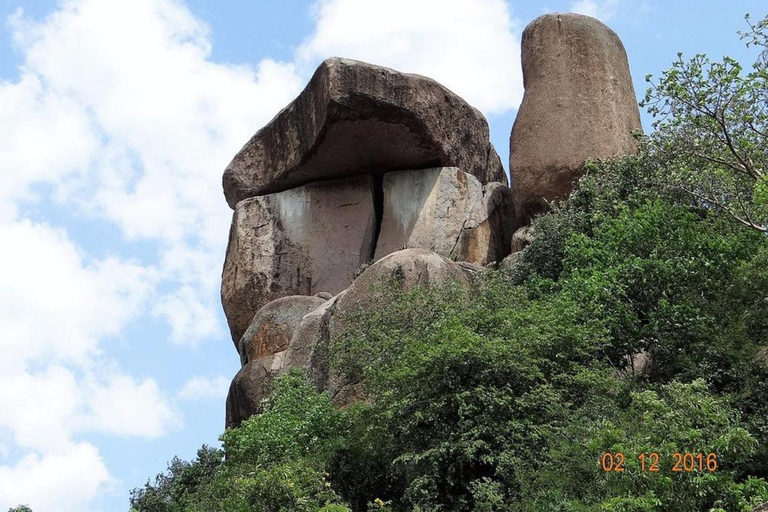 From Nairobi: Kit Mikayi Day Trip with Guide