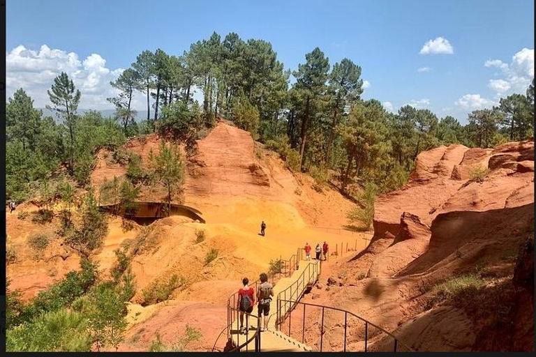 LUBERON : Gordes, Roussillon with Ochre trail & Sorgue river