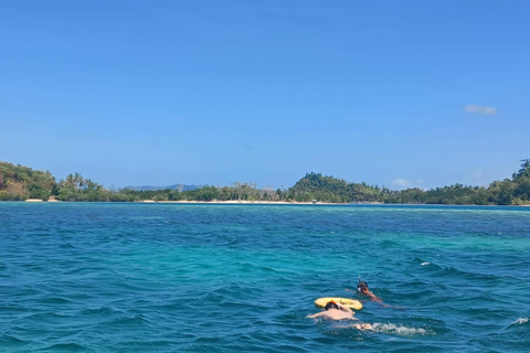 Port Barton: Island Hopping Tour with ISLAND LUNCH