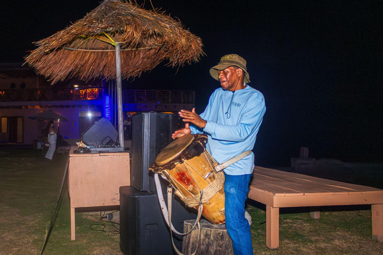 Carthagène : visite de la baie avec open bar, coucher de soleil et discothèqueCarthagène : excursion dans la baie avec open bar, coucher de soleil et soirée disco