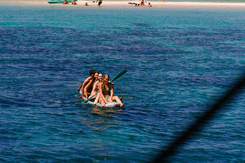 El Nido: Island Hopping Adventure