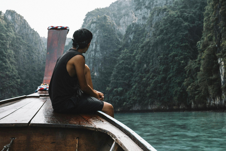 Phi Phi : Visite d&#039;une jounée de 7 îles à bord d&#039;une longue queue avec coucher de soleil