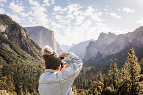 Yosemite Nat&#039;l Park: Valley Lodge Semi-Guided 2-Day TourSingle