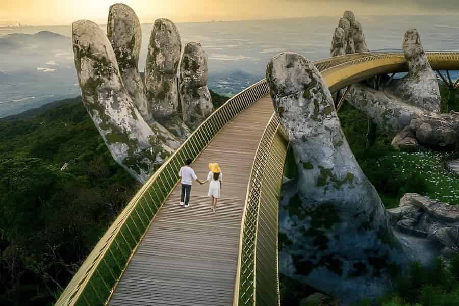 Hue: Privater Transfer von/nach Hoi An zu den wichtigsten Sehenswürdigkeiten. Foto: GetYourGuide Hue: Privater Transfer von/nach Hoi An zu den wichtigsten Sehenswürdigkeiten. Foto: GetYourGuide