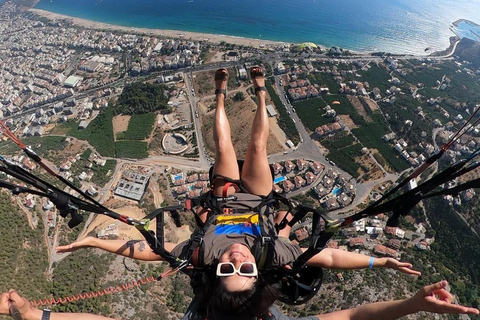 Alanya: Tandem Paragliding Tour with Hotel Transfer
