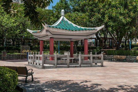 Hong Kong: Hidden Gems and Local Secrets Private Tour