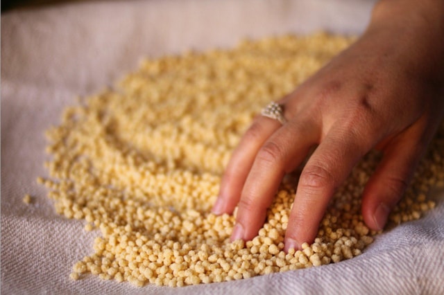 Allai: Laboratory of Fregula, typical Sardinian pasta