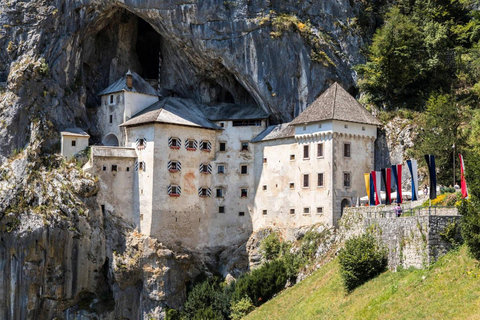 Zagreb: Excursión de un día privada a Liubliana, Cueva y Castillo de Postojna