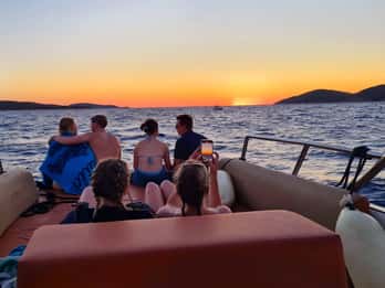 Hvar: Pôr do sol e Ilhas Pakleni com uma lancha