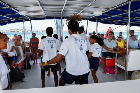 Boa Vista Catamaran Tour: All Inclusive Bay CruiseAdults Only - Boa Vista Catamaran Tour: All Inclusive