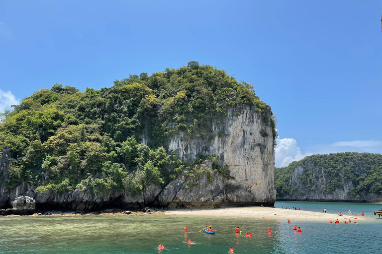 Hanoi: Crociera nella baia di Halong e Lan Ha con trasferimento in limousine